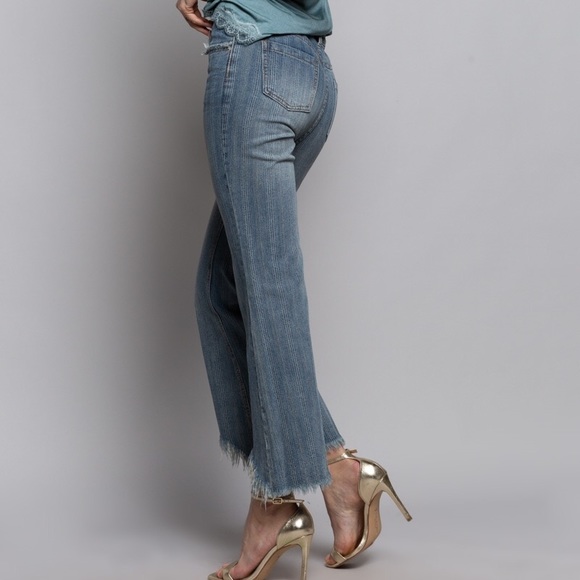 POL FRAYED CROP HI LO DISTRESSED JEANS - Picture 14 of 16